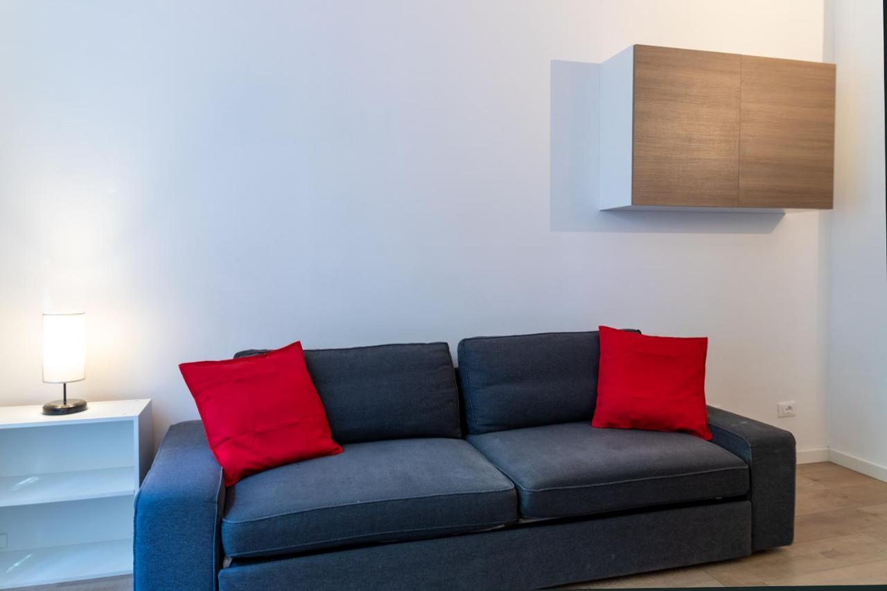 City Centre Apartment - 10 Minutes To Duomo - Free Wifi E Netflix Mediolan Zewnętrze zdjęcie